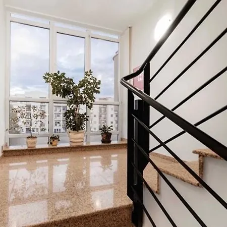 Three Апартаменты